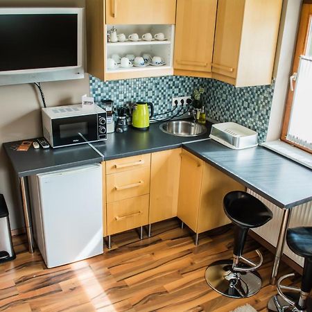 Medora Park - Bagolyvar Apartmanhaz Gardony Bagian luar foto