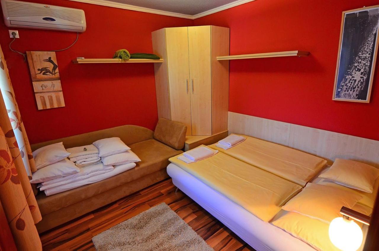 Medora Park - Bagolyvar Apartmanhaz Gardony Bagian luar foto